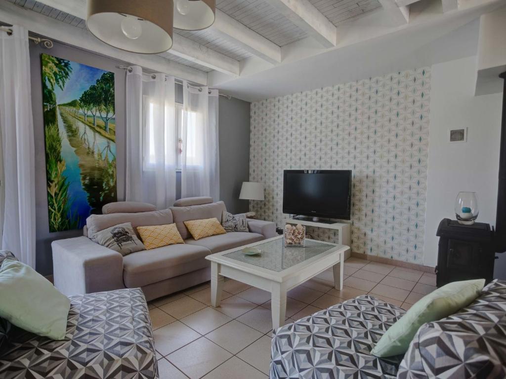 Luxurious Villa in Beaufort with Swimming Pool photo 2
