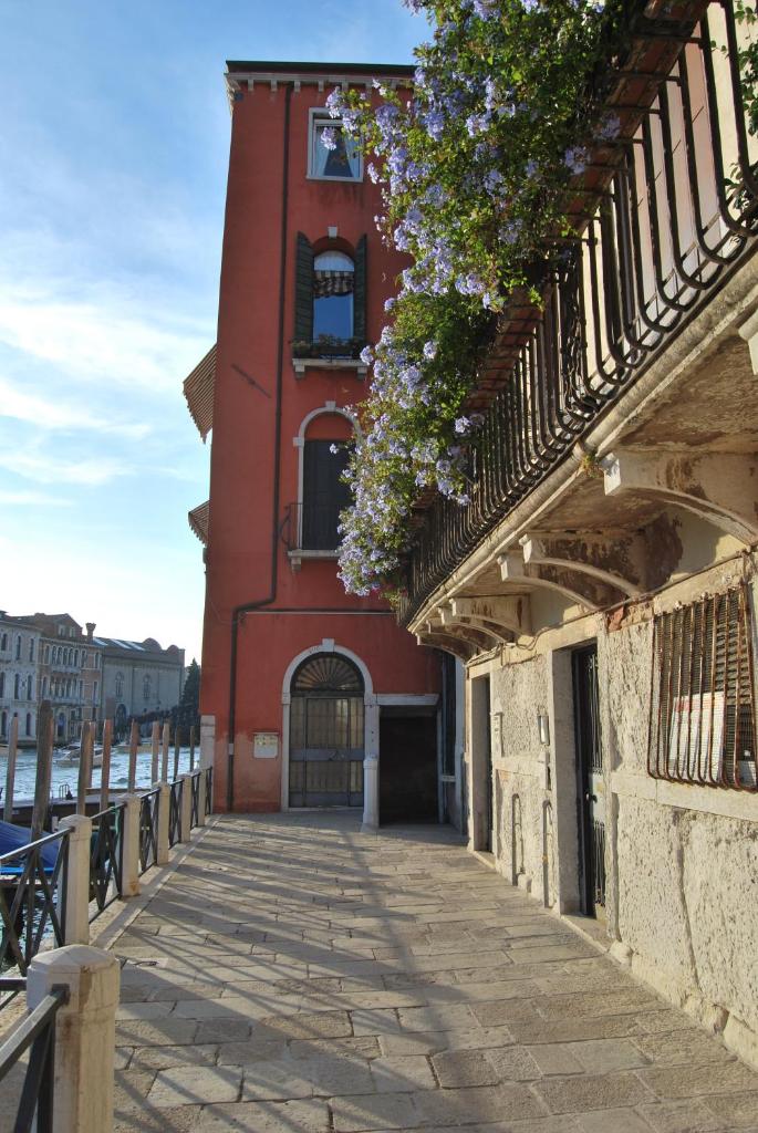 Casa Zucchi | Grand Canal Apartment photo 2