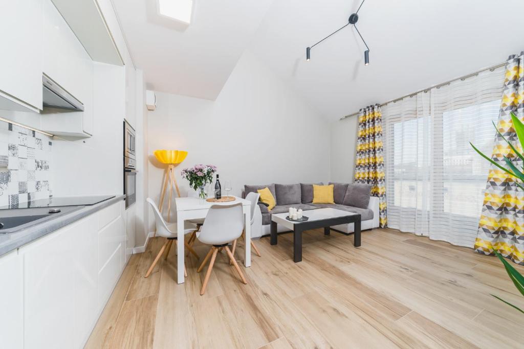 Апартаменты (Апартаменты с 1 спальней и кондиционером - Rakowicka, 14a), Galicia City by Turnau