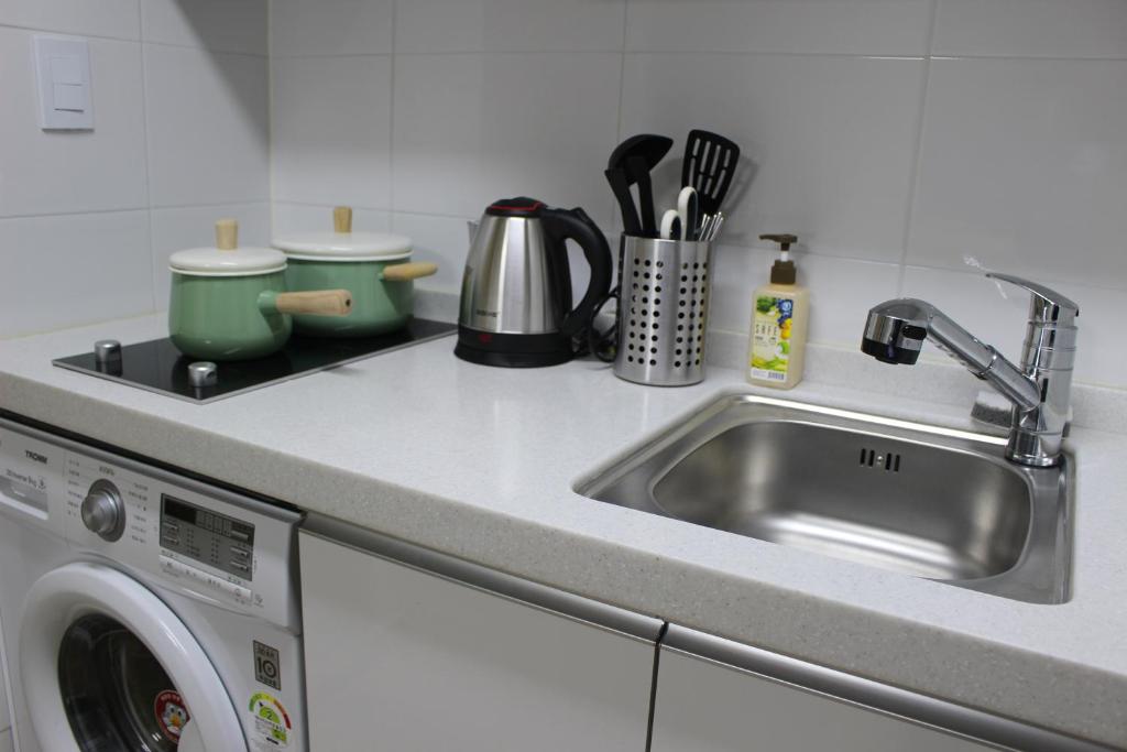 Одноместный (Одноместный номер с собственной ванной комнатой), Bunk Guesthouse Hongdae2