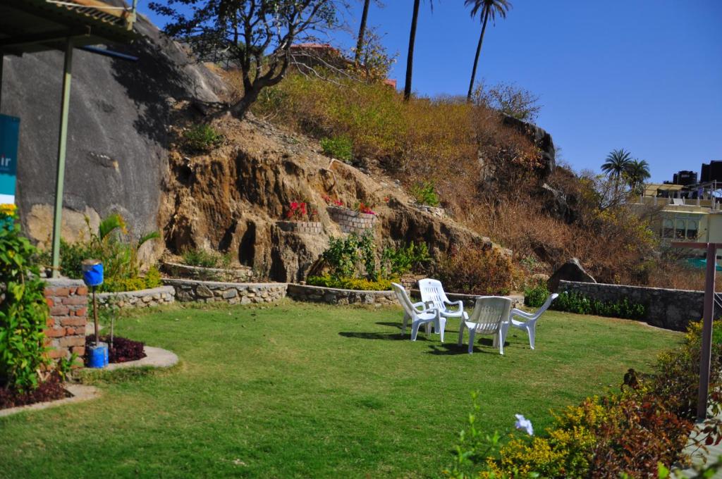 Hotel Oasis photo 1