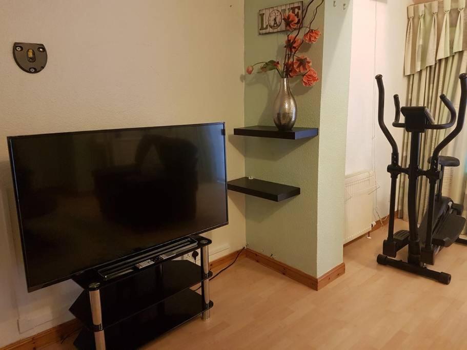 3 bed room house photo 3