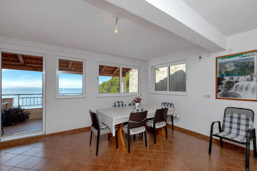 Apartments Milivoj photo 4