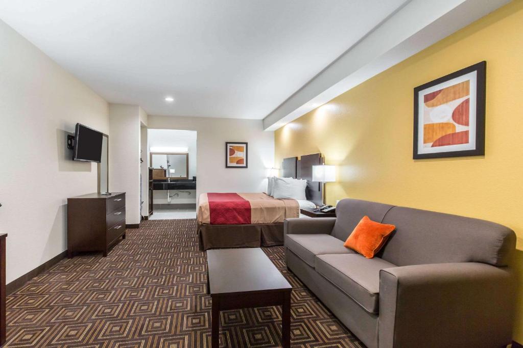 Scottish Inns & Suites Spring - Houston North photo 1