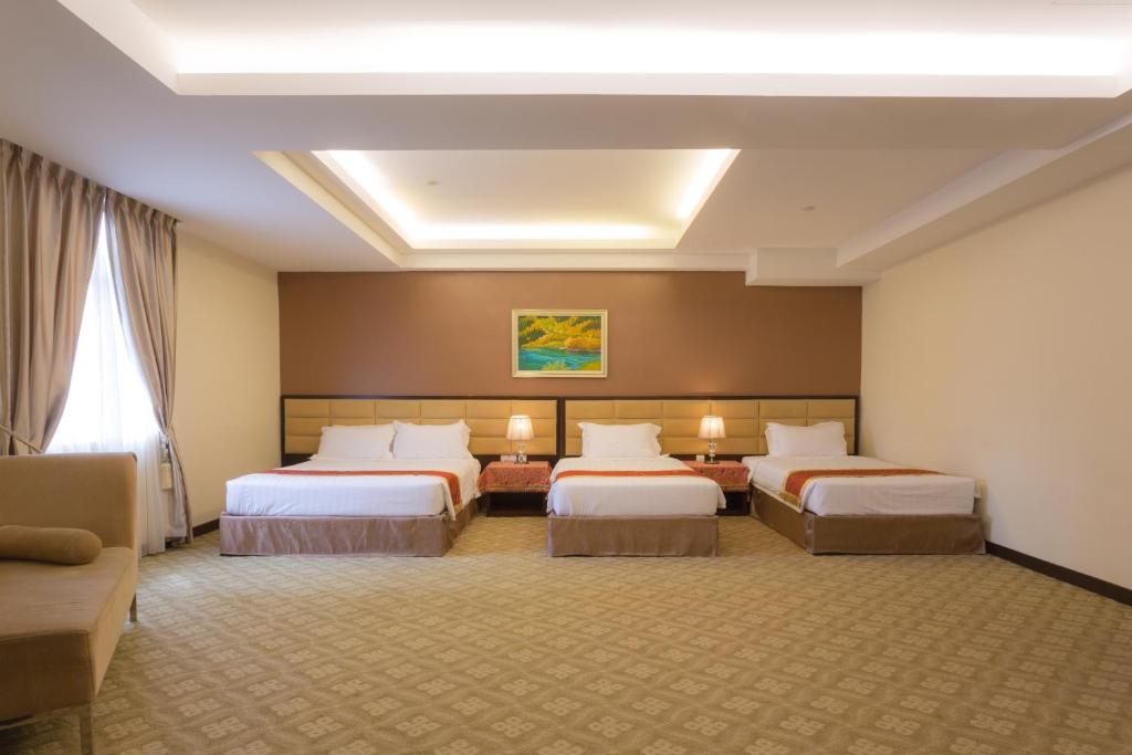 Hallmark Crown Hotel photo 3