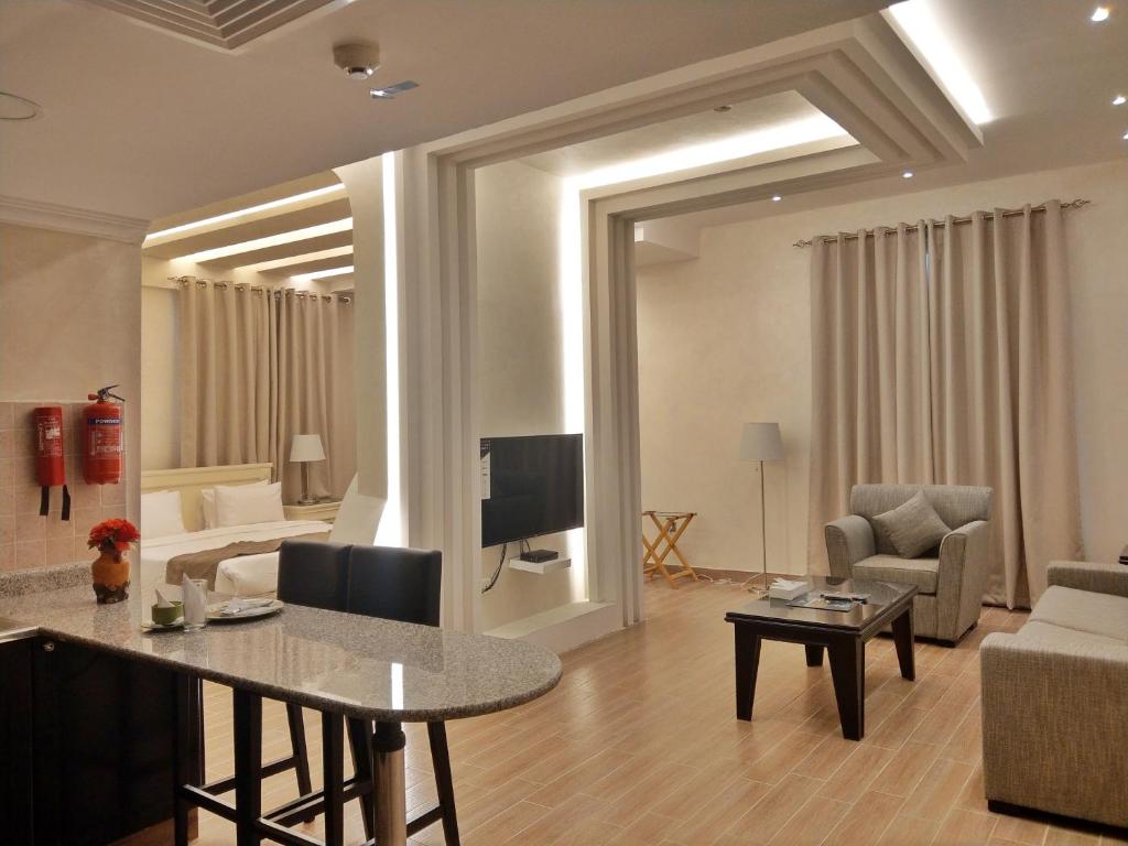 Сьюит (Улучшенный люкс), Le Park Hotel