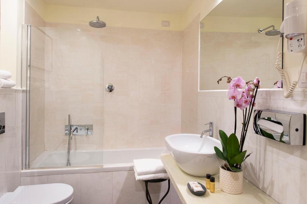 Hotel L'Antico Pozzo photo 3