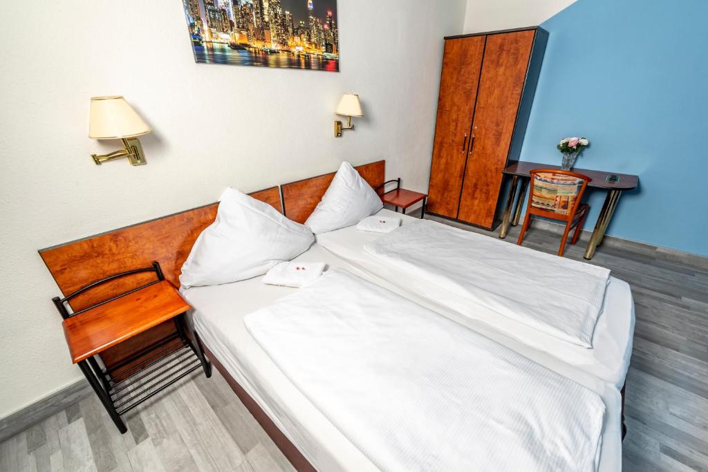 Двухместный (Двухместный номер с 1 кроватью и общей ванной комнатой), Hotel Stern