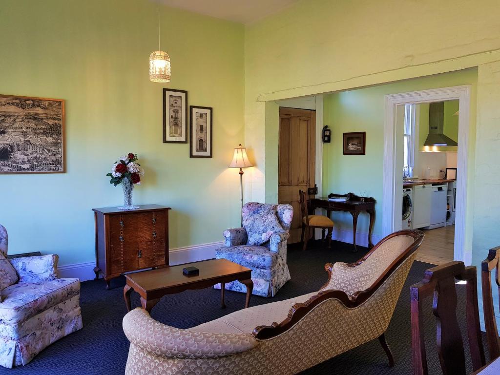 Coragulac House Cottages photo 3