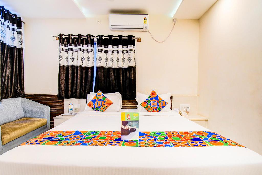 Двухместный (Улучшенный двухместный номер с 1 кроватью), FabHotel Corporate Crown Koramangala