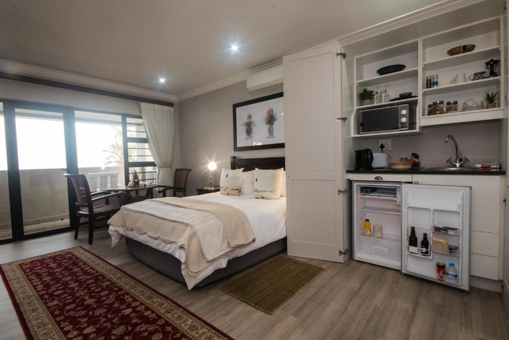 Hillside Guesthouse Room Type - Luxury Suite