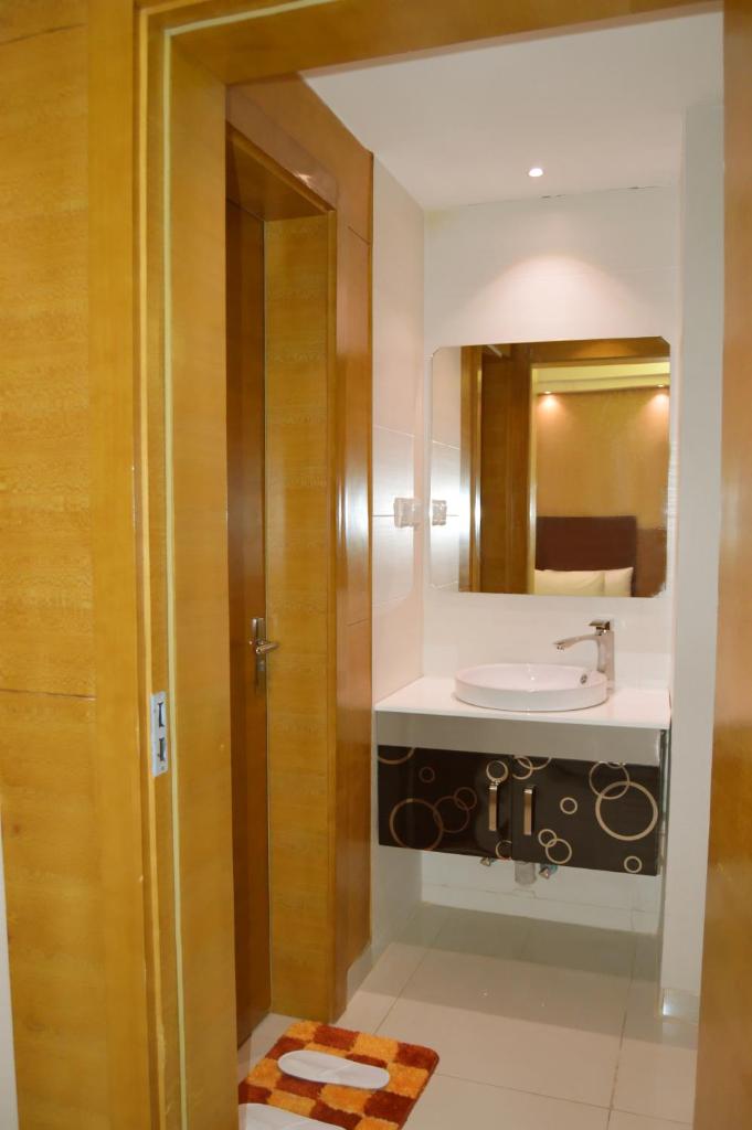 Yara Suites photo 3
