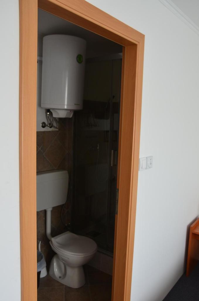 Апартаменты (Апартаменты), Enka apartmani