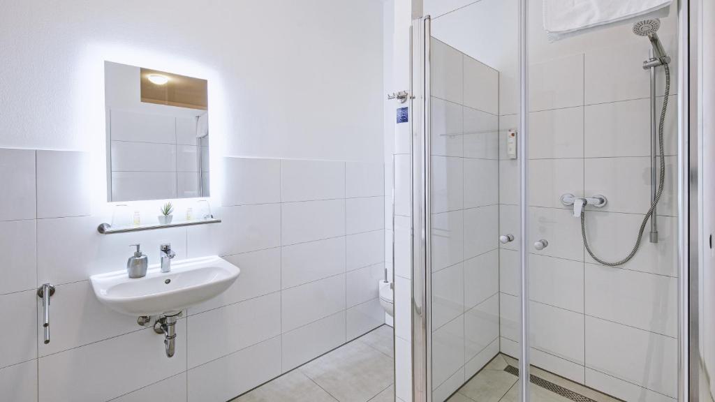 Одноместный (Одноместный номер с собственной ванной комнатой), Boutique-Hotel Kronenstuben