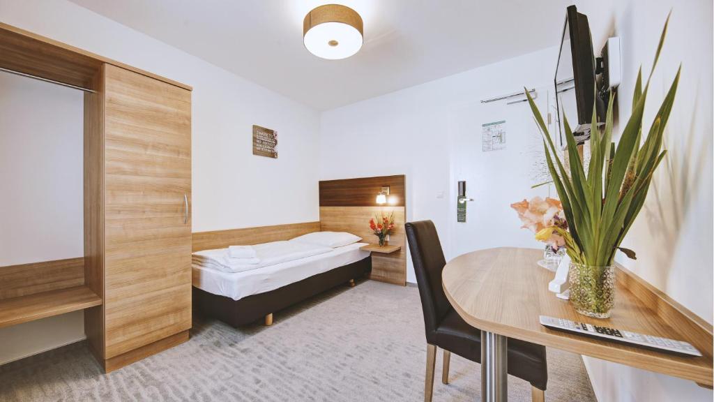Одноместный (Одноместный номер с собственной ванной комнатой), Boutique-Hotel Kronenstuben