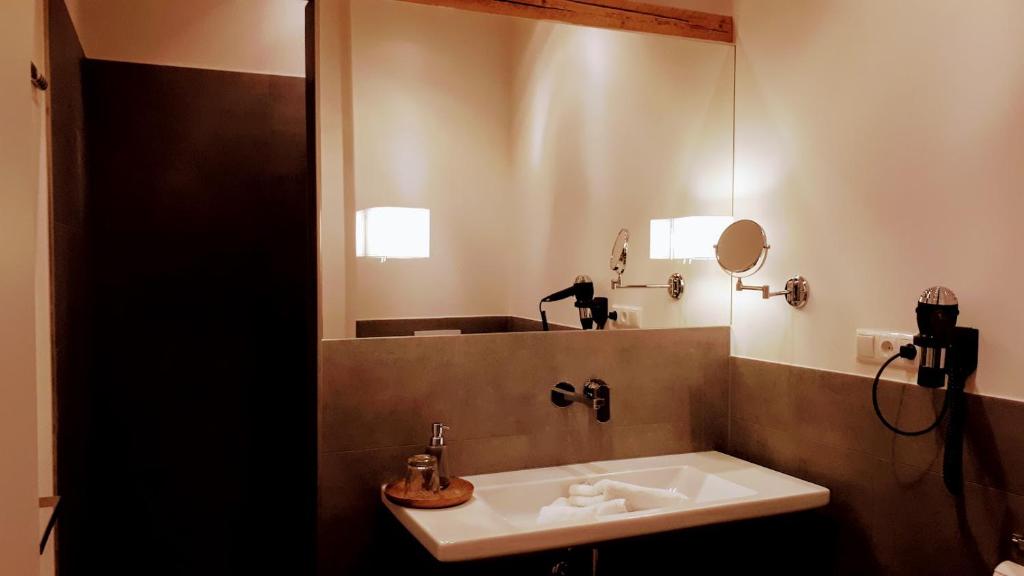 Tauber Lodge photo 1
