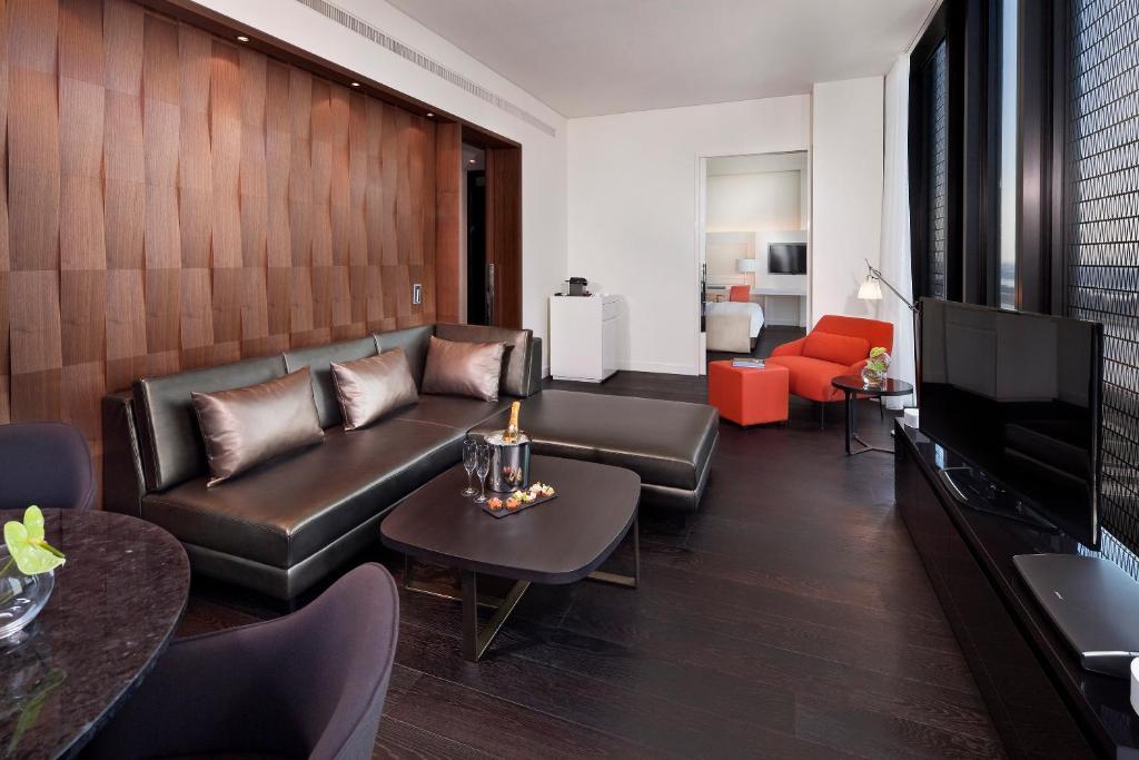 Сьюит (Люкс Master с правом посещения представительского лаунджа), Melia Vienna