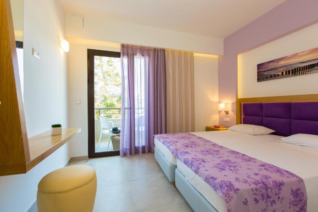 Eltina Hotel photo 1