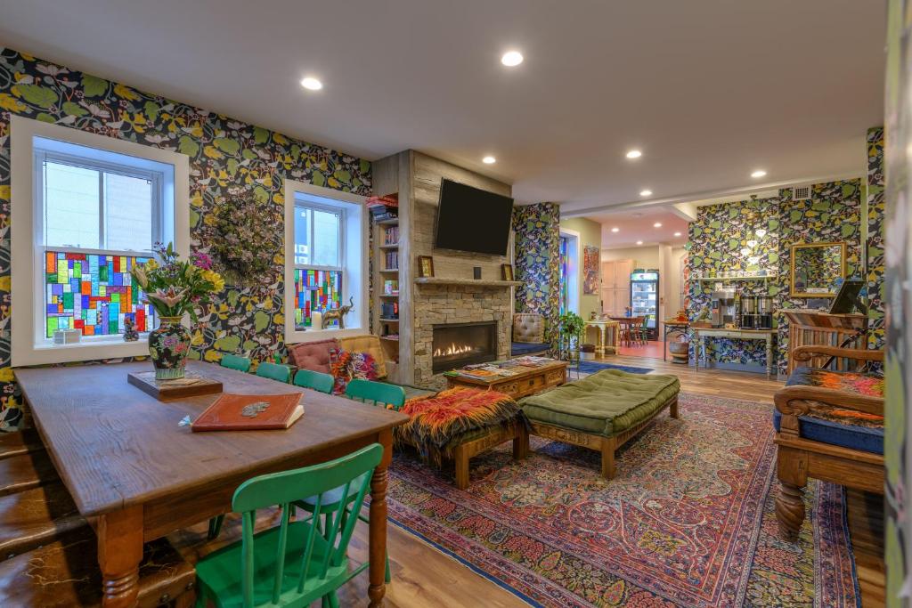 Black Elephant Hostel image