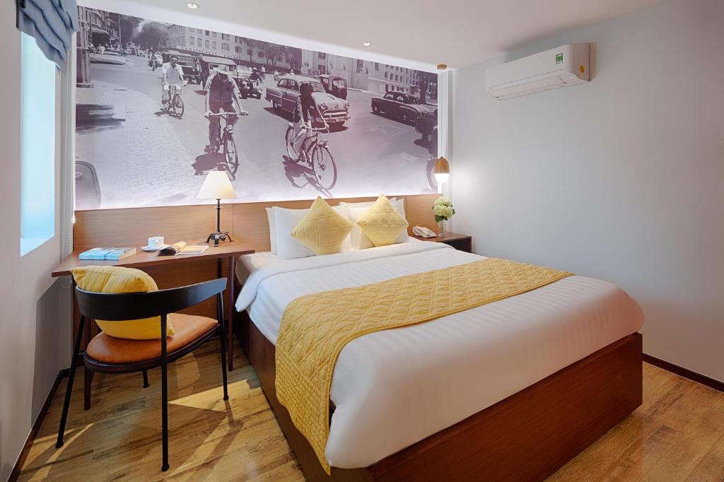 Двухместный (Улучшенный двухместный номер с 1 кроватью), Little Saigon Boutique Hotel