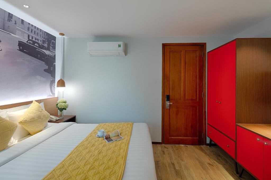 Двухместный (Улучшенный двухместный номер с 1 кроватью), Little Saigon Boutique Hotel