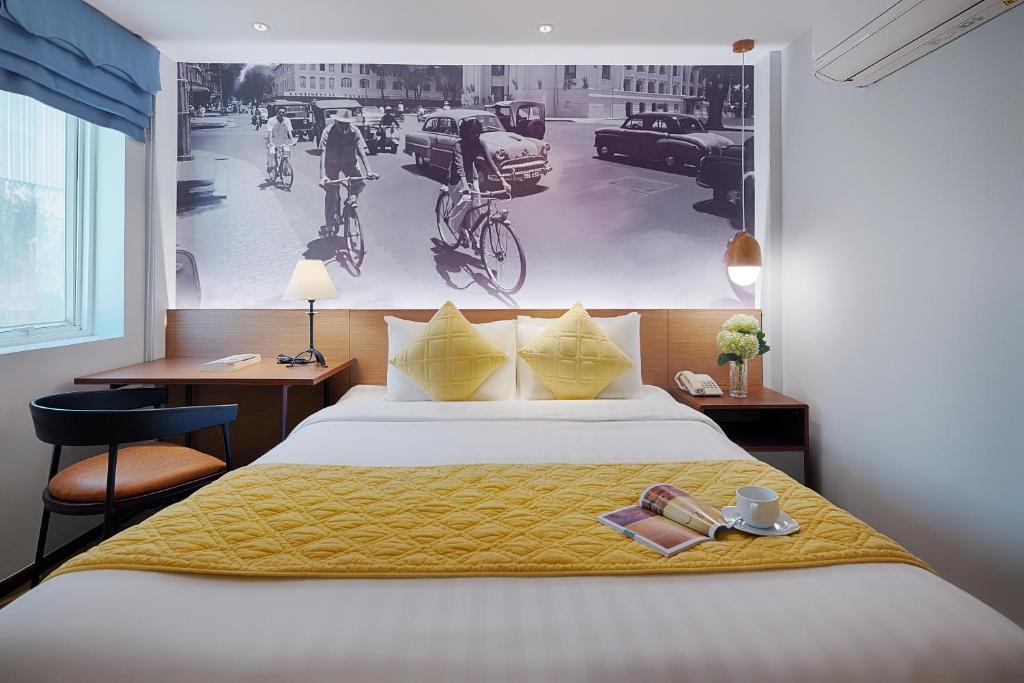 Двухместный (Улучшенный двухместный номер с 1 кроватью), Little Saigon Boutique Hotel