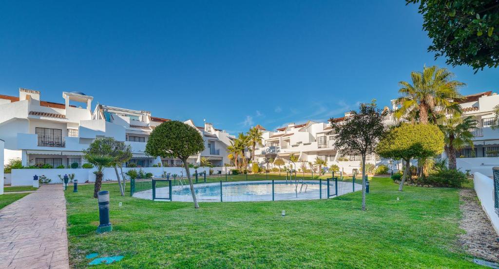 Apartamento en Urbanizacion Hacienda Golf Islantilla photo 4