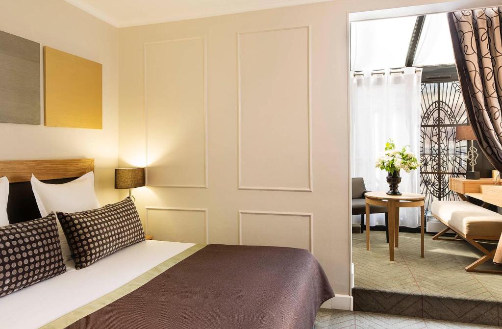 Двухместный (Двухместный номер Делюкс с крыльцом), Hôtel Galileo Champs Elysées