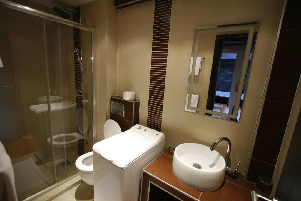 Студио (Номер-студио Делюкс с террасой), Apartments and Rooms Teona