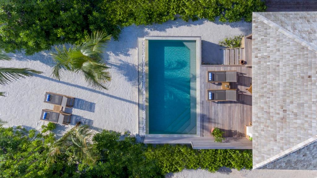 Hurawalhi Island Resort photo 1
