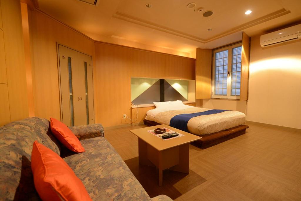 Hotel Tiffany (Adult Only) photo 4
