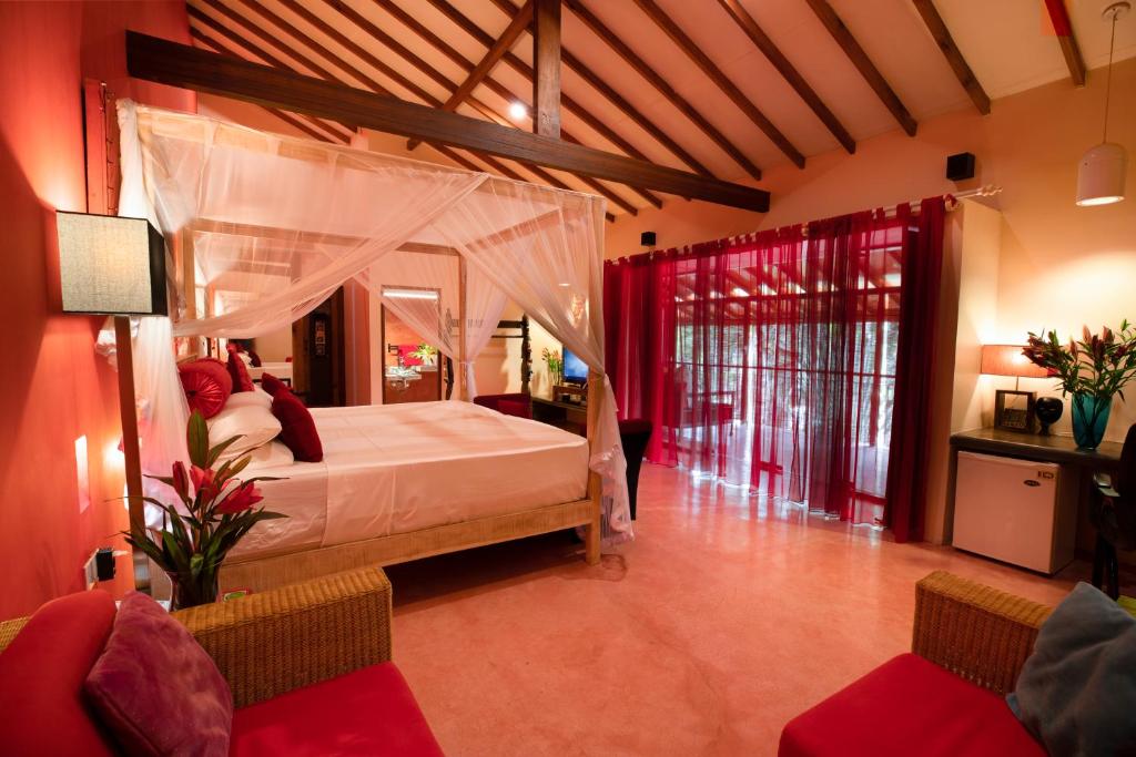 Dickman Resort "The Boutique Hotel" photo 2