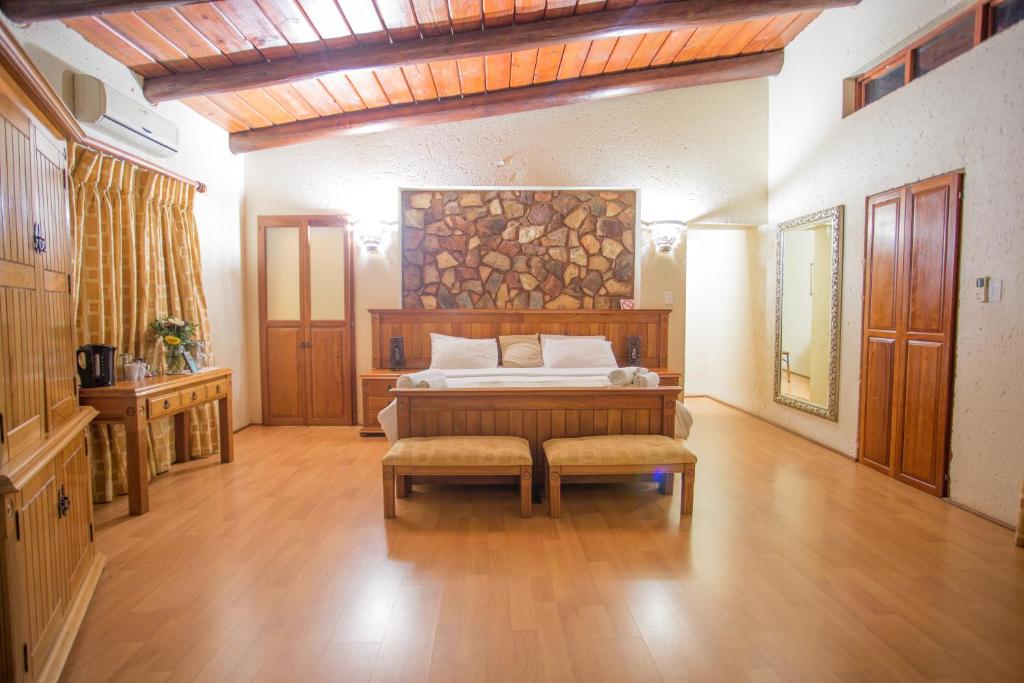 La Montagne Guest Lodge photo 1