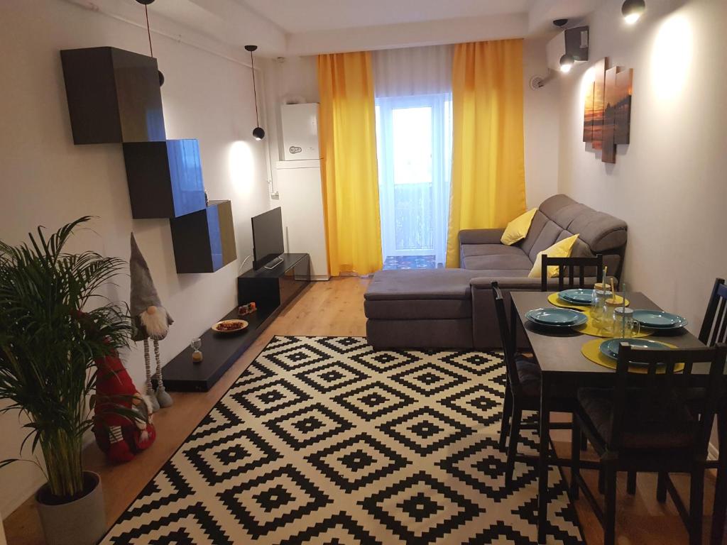 Luxury apartment with pool in North Bucharest photo 2