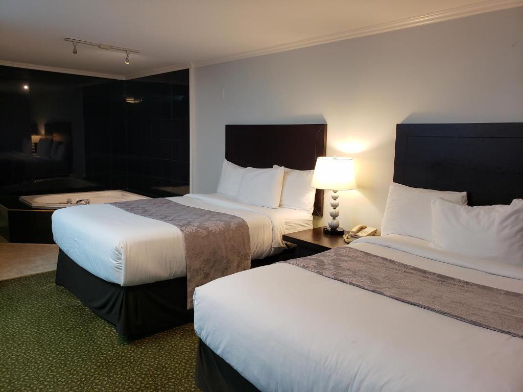 Regency Inn & Suites photo 2