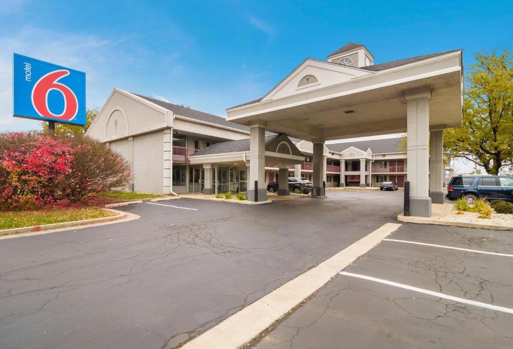 Motel 6-Alsip, IL photo 2