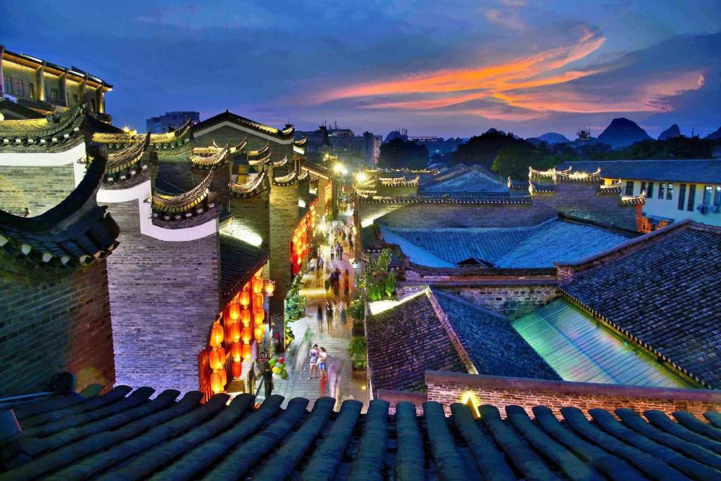 Wing Hotel Guilin - Central Square