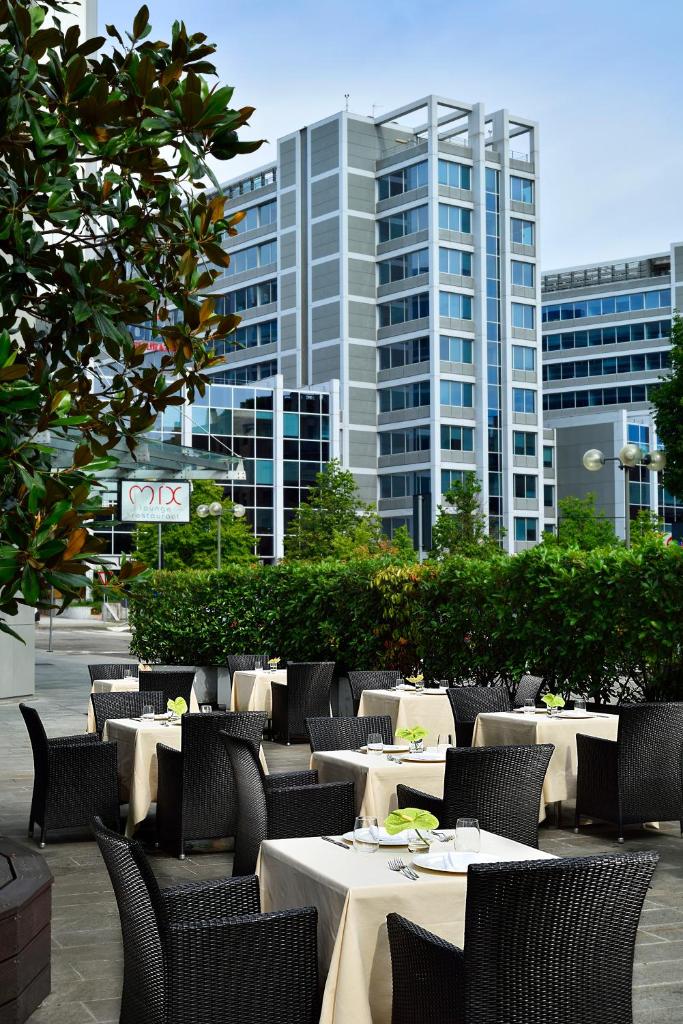 UNAHOTELS The ONE Milano Hotel & Residence photo 3
