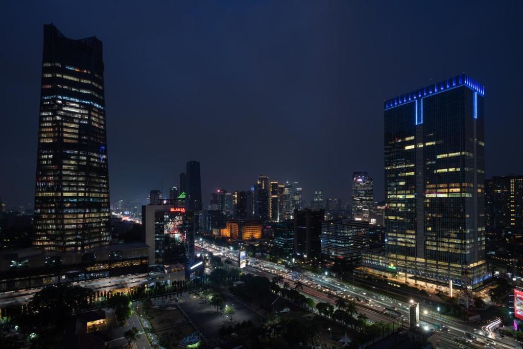 Four Seasons Hotel Jakarta - Tap to explore photos