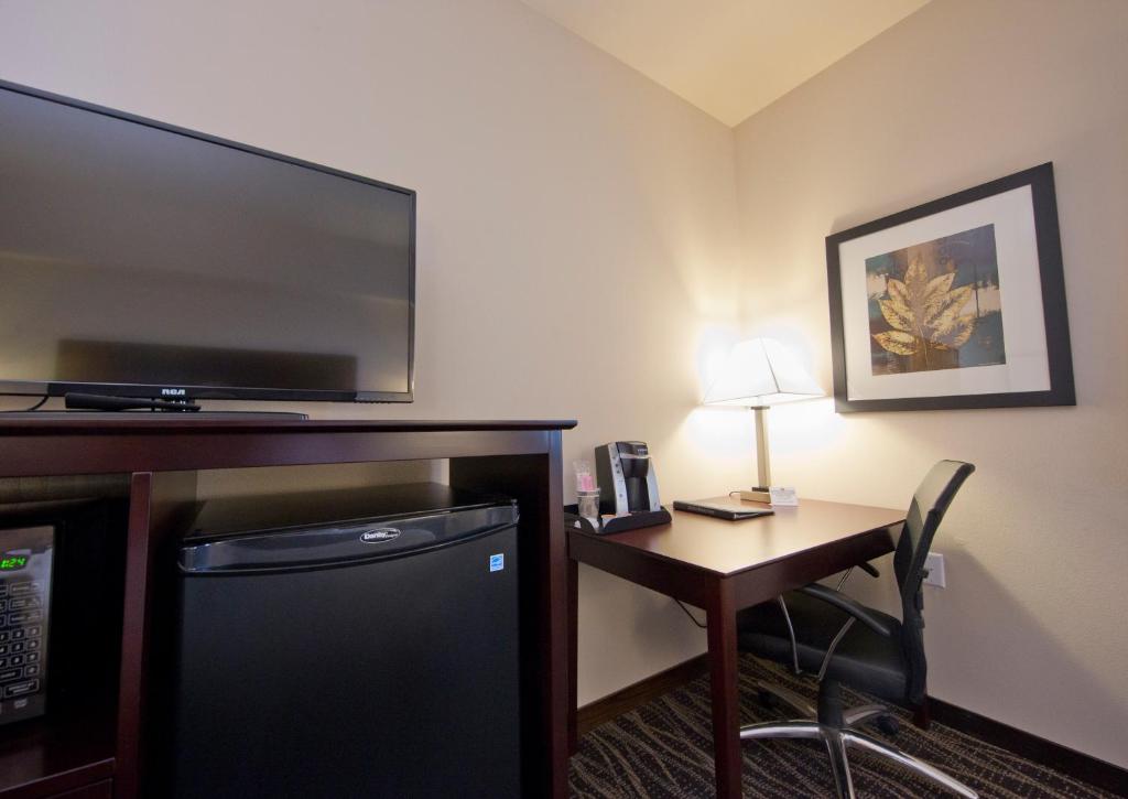 Cobblestone Inn & Suites - Boone photo 3