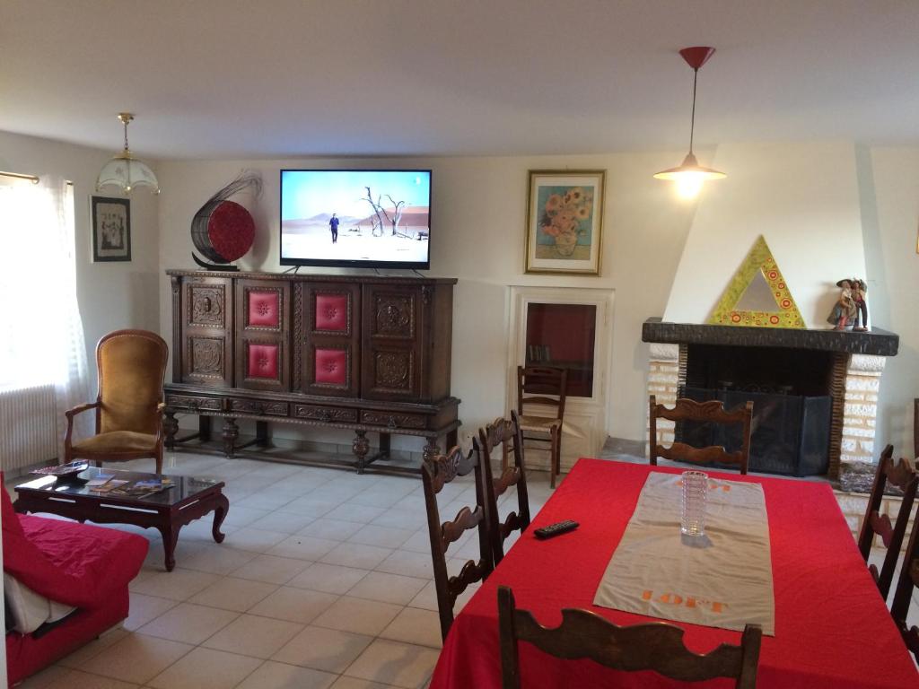 Grande maison de vacances au cœur du Perigord Noir nature et confort photo 2