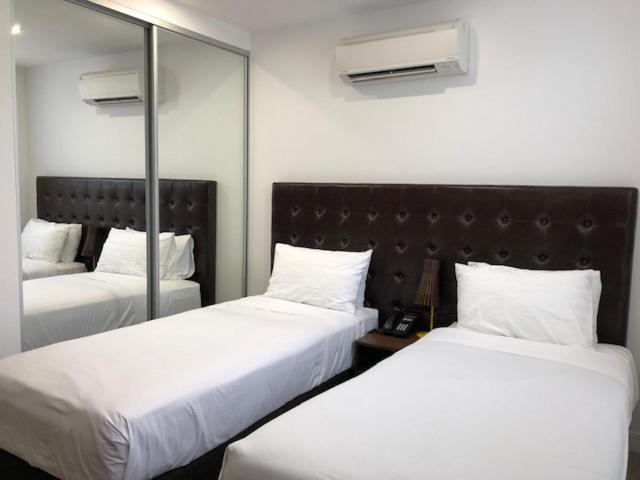 Whitehorse Apartments Hotel photo 4
