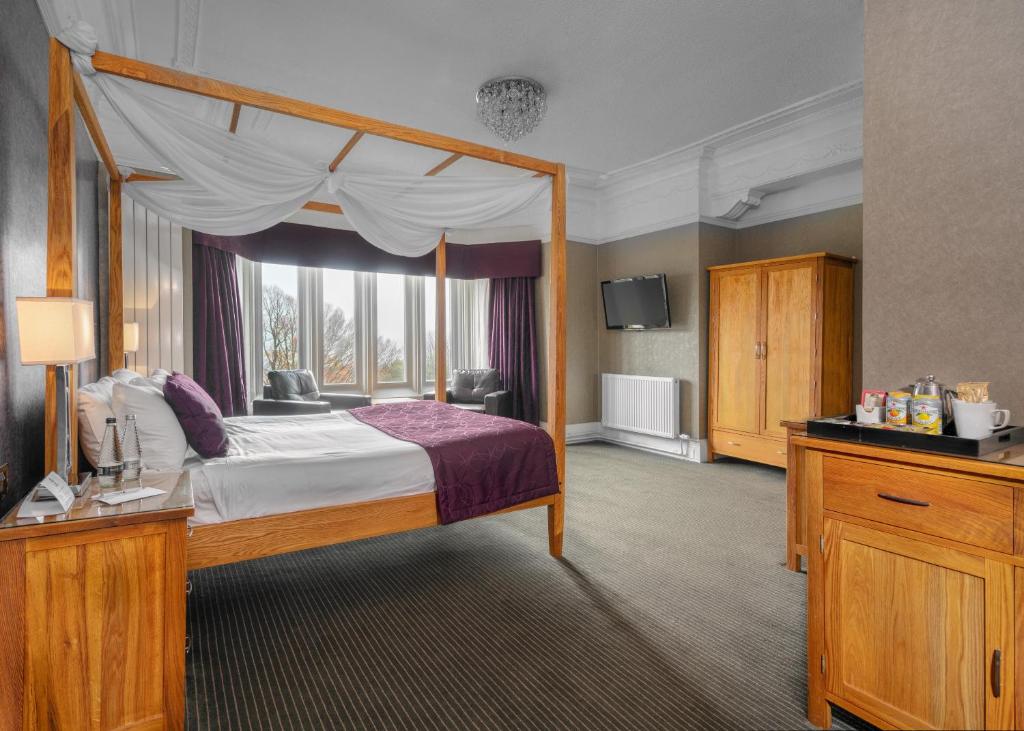 Best Western Burnley West Higher Trapp Hotel - Tap to explore photos