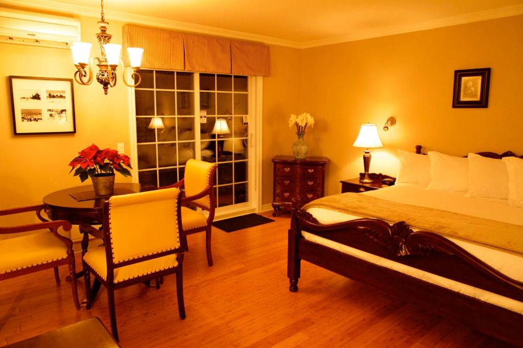 St-Sauveur Lovely Studio photo 4