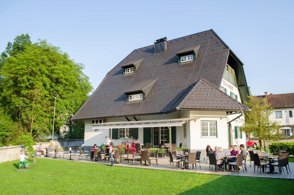 Vila Monet photo 1