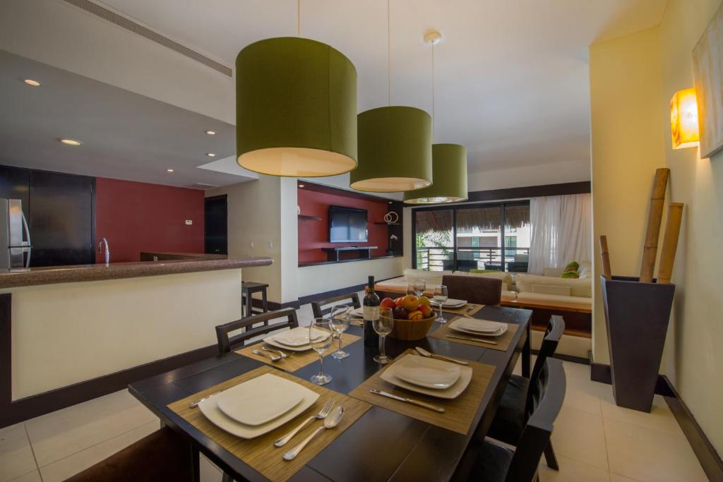 Апартаменты (Aldea Two Bedroom Penthouse Suite with Rooftop and Private Pool), La Divina by Aldea Thai