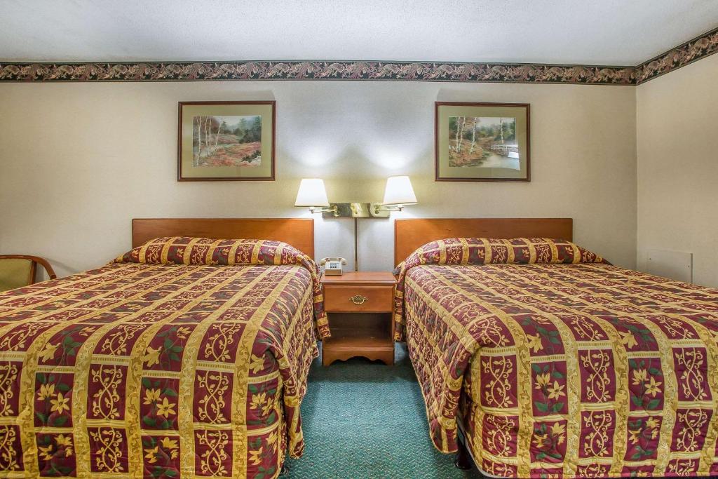 Rodeway Inn Bedford photo 1