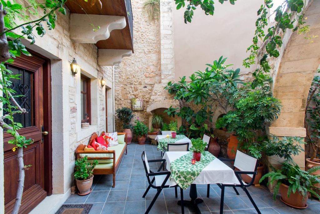 Casa Moazzo Suites and Apartments photo 1