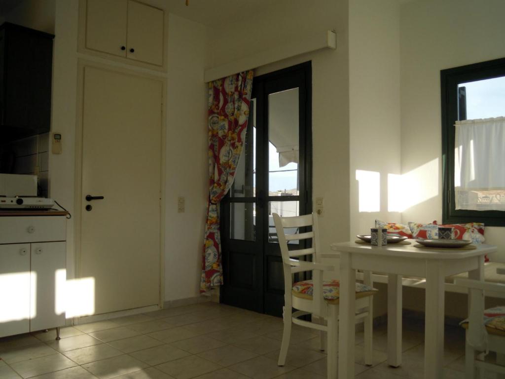 Palemilos Apartments photo 1
