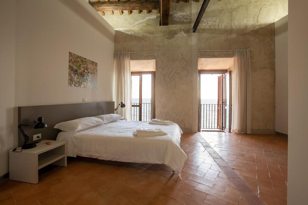 Ostello del Castello di Santa Severa Room Type - Quadruple Room with Sea View